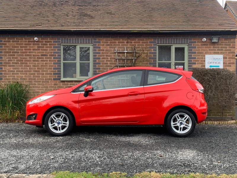 FORD FIESTA ZETEC 2013