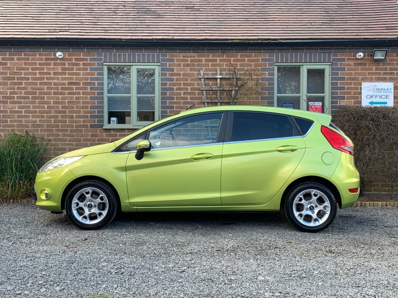 FORD FIESTA TITANIUM 2010