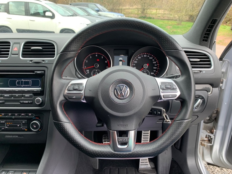 VOLKSWAGEN GOLF GTI 2012