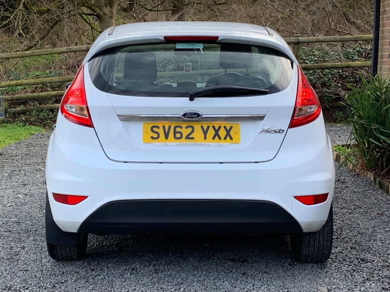 FORD FIESTA ZETEC 2012