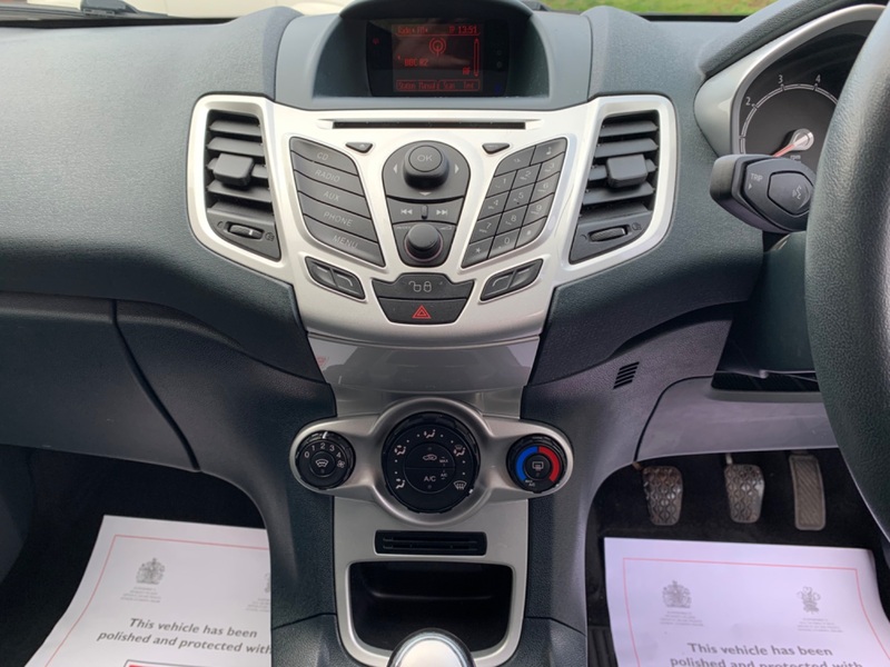 FORD FIESTA ZETEC 2012