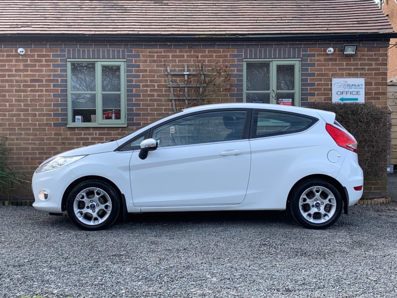 FORD FIESTA ZETEC 2012