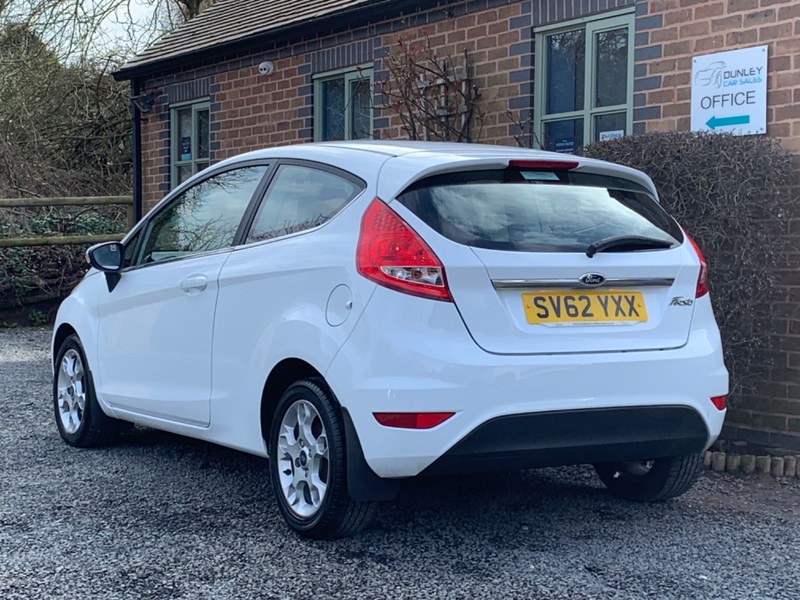 FORD FIESTA ZETEC 2012