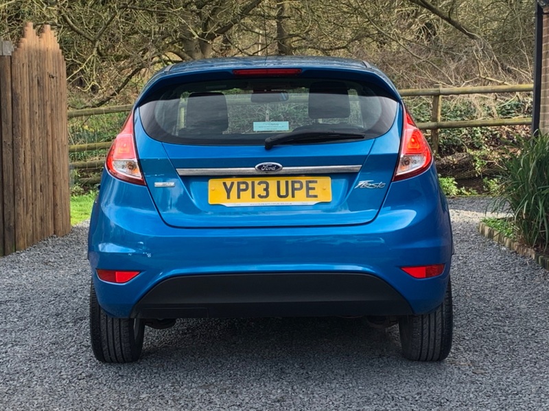 FORD FIESTA ZETEC 2013