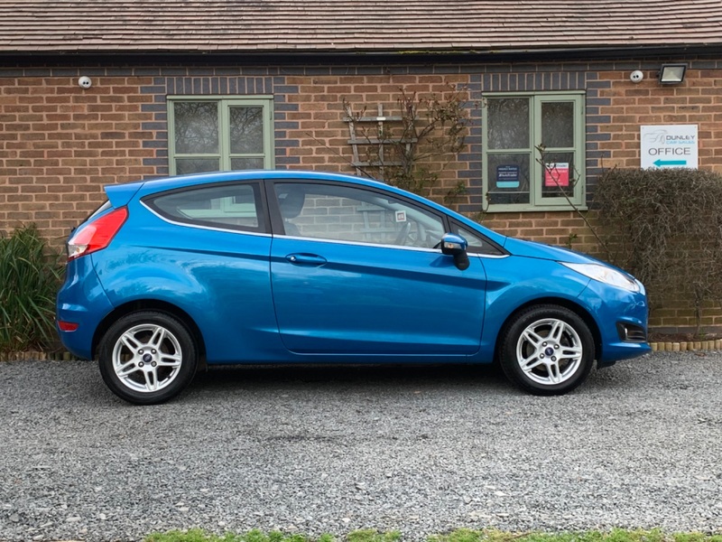 FORD FIESTA ZETEC 2013