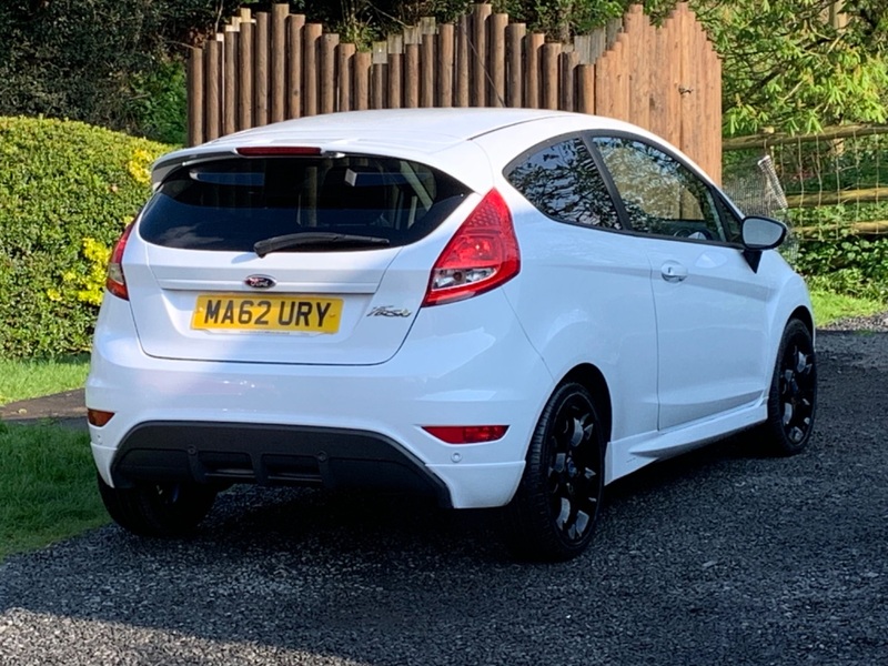 FORD FIESTA ZETEC S 2012