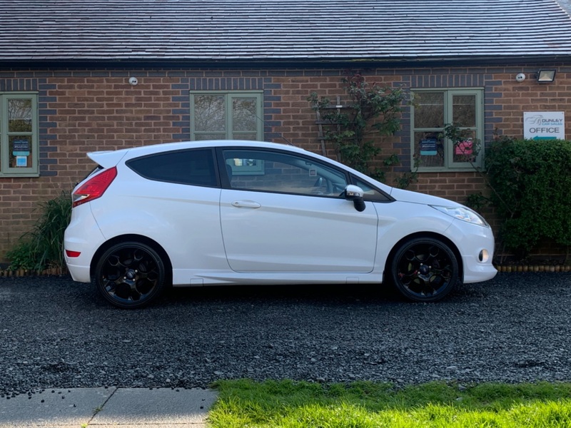 FORD FIESTA ZETEC S 2012