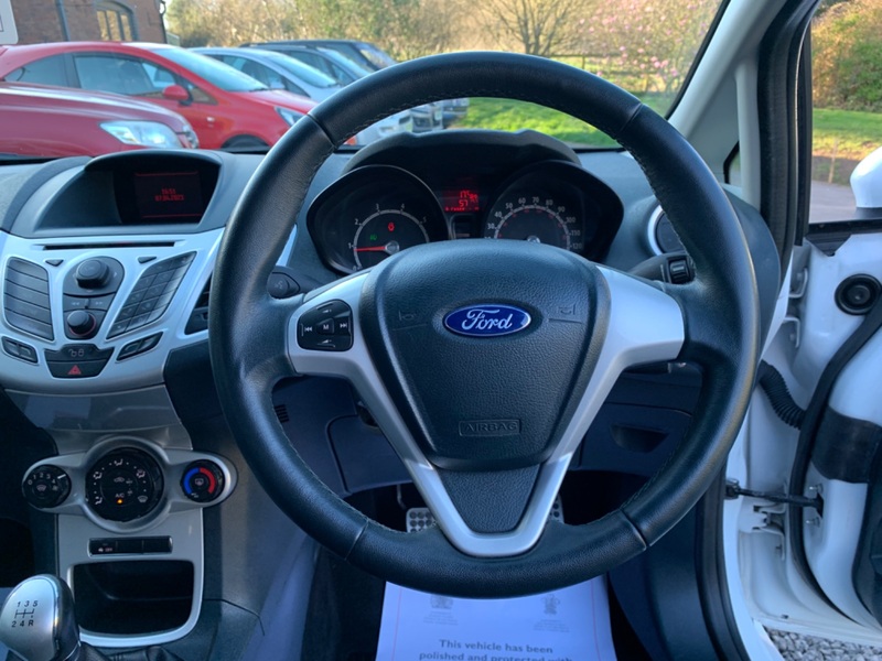 FORD FIESTA ZETEC S 2012