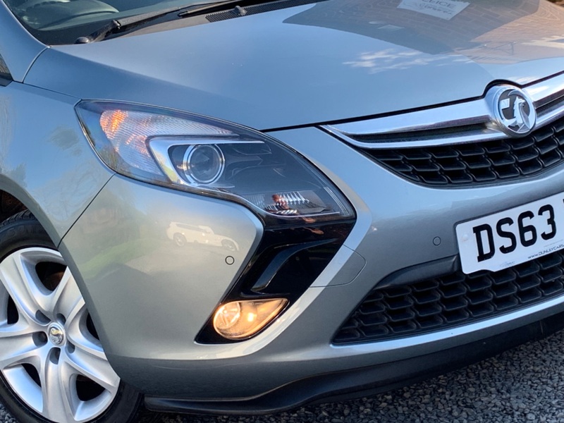 VAUXHALL ZAFIRA TOURER EXCLUSIV 2013