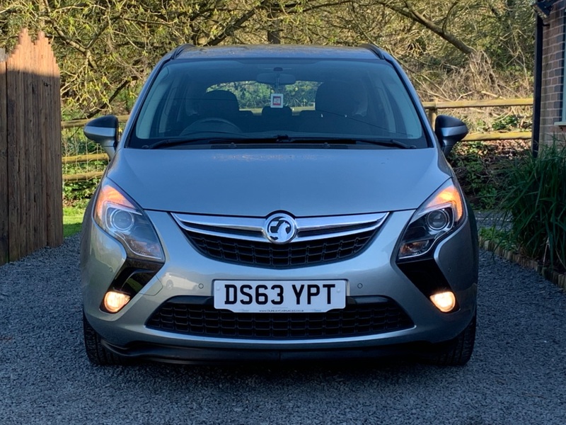 VAUXHALL ZAFIRA TOURER EXCLUSIV 2013