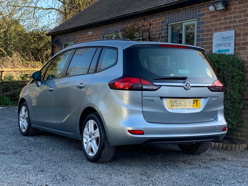 VAUXHALL ZAFIRA TOURER EXCLUSIV 2013