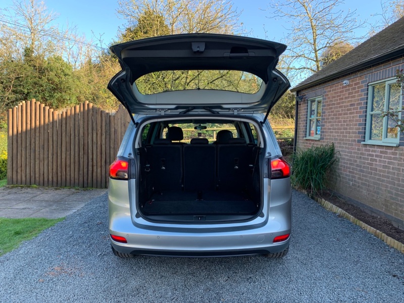 VAUXHALL ZAFIRA TOURER EXCLUSIV 2013