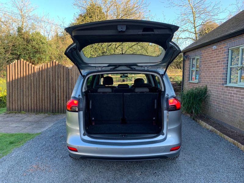 VAUXHALL ZAFIRA TOURER EXCLUSIV 2013