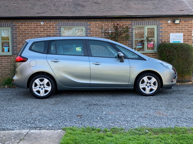 VAUXHALL ZAFIRA TOURER EXCLUSIV 2013