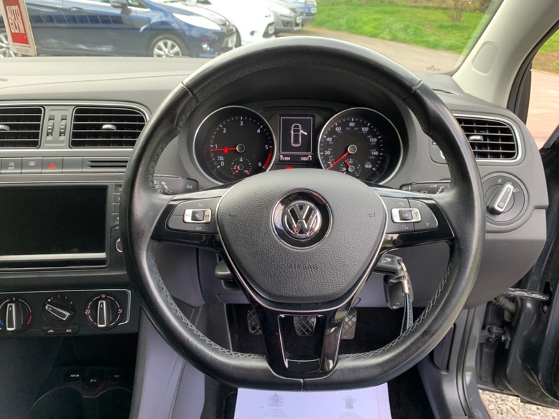 VOLKSWAGEN POLO SE TDI 2015