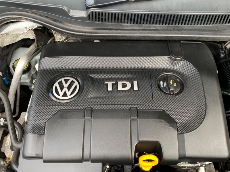 VOLKSWAGEN POLO SE TDI 2015