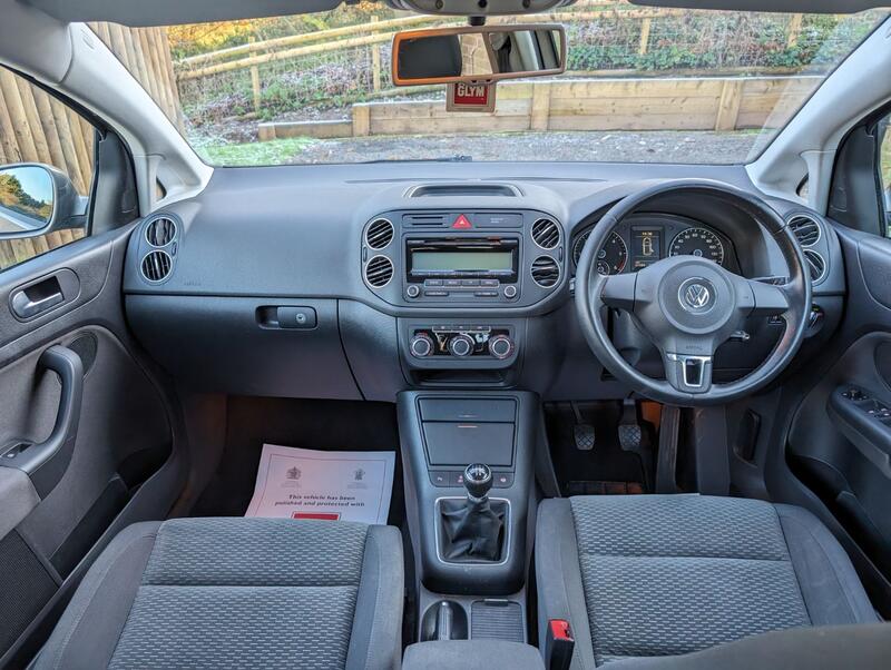 VOLKSWAGEN GOLF PLUS 1.6 TDI BlueMotion SE Euro 5 ss 5dr 2010