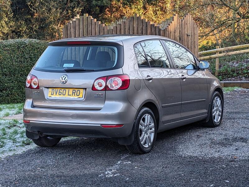 VOLKSWAGEN GOLF PLUS 1.6 TDI BlueMotion SE Euro 5 ss 5dr 2010