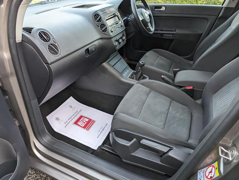 VOLKSWAGEN GOLF PLUS 1.6 TDI BlueMotion SE Euro 5 ss 5dr 2010