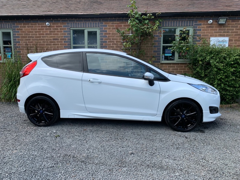 FORD FIESTA 1.0 T EcoBoost Zetec S 2014