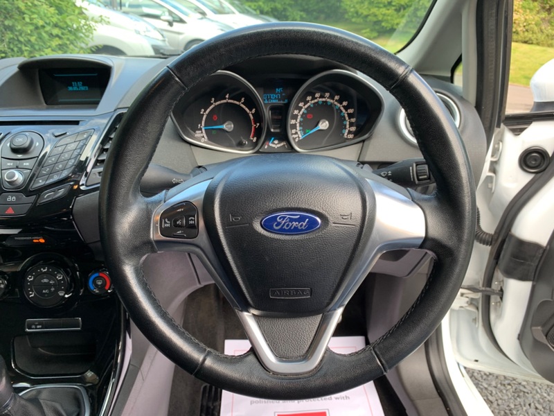 FORD FIESTA 1.0 T EcoBoost Zetec S 2014