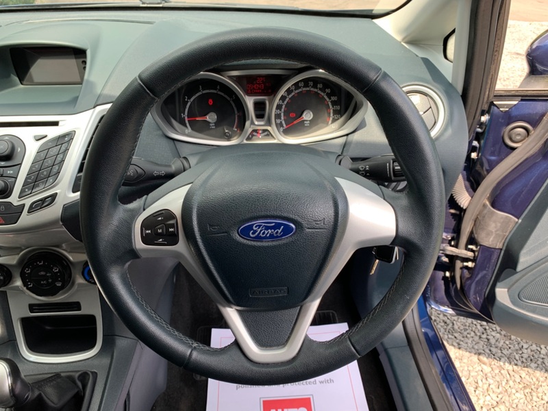 FORD FIESTA 1.25 Zetec 5dr 2012