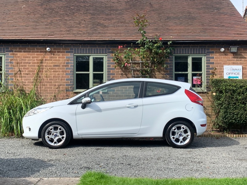 FORD FIESTA 1.25 Zetec 3dr 2012