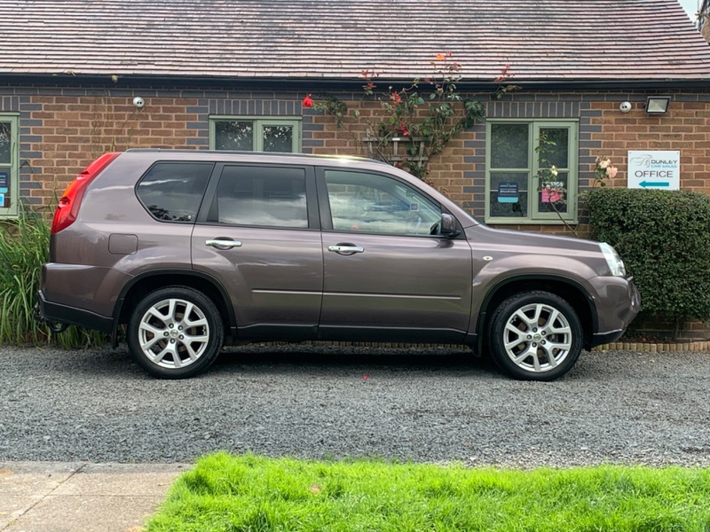 NISSAN X-TRAIL 2.0 dCi Tekna 4WD Euro 4 5dr 2009