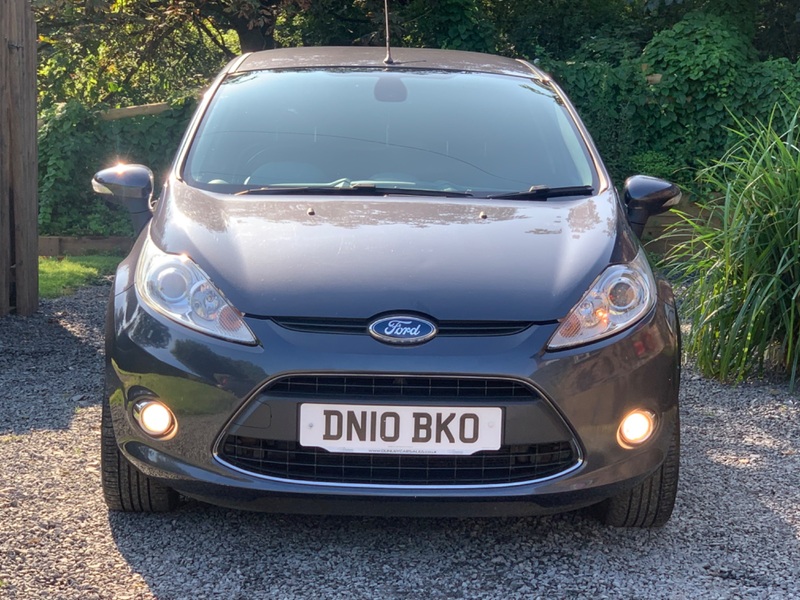 FORD FIESTA 1.4 Titanium 5dr 2010